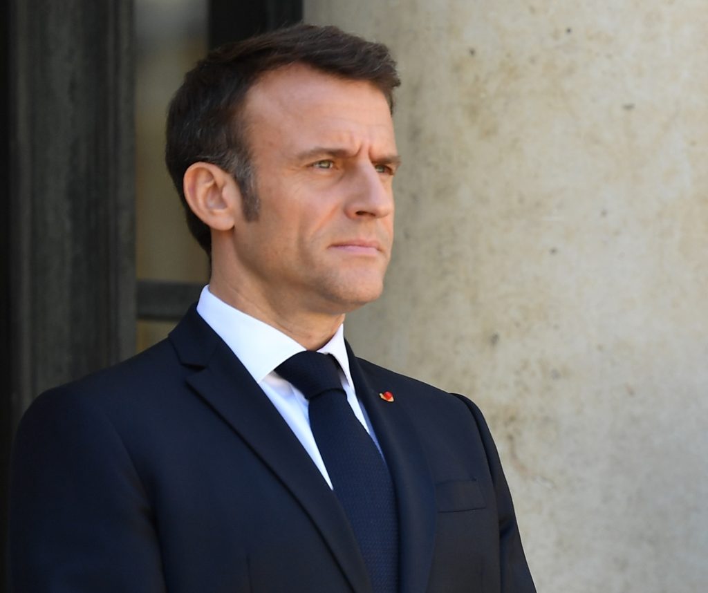 Macron Receives Lithuanian President Nauseda